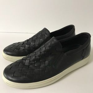 Ecco Women’s Soft sz 7 Woven Black Leather Slip On Trainer